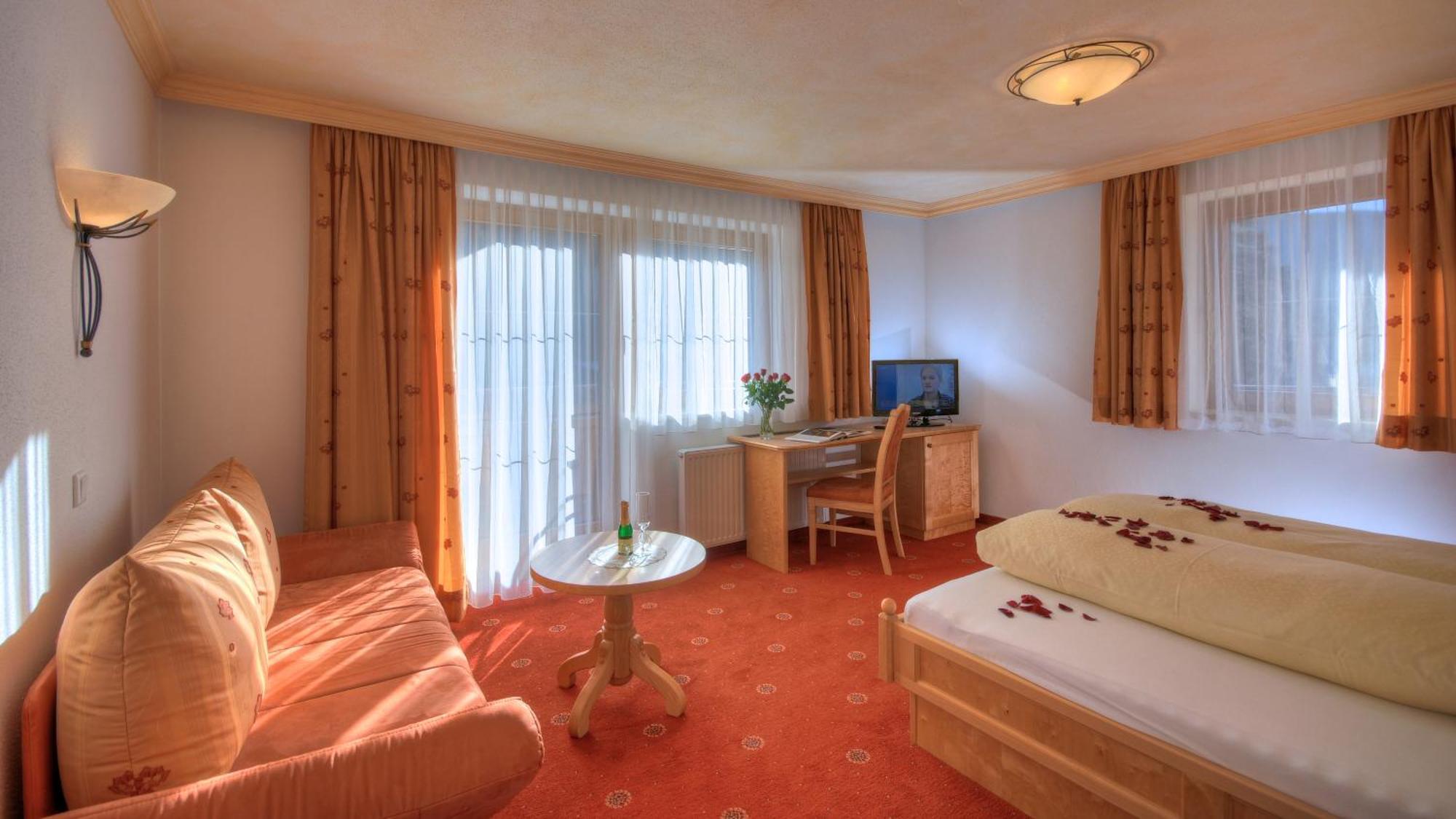 Hotel-Garni Weidacherhof ロイタシュ エクステリア 写真