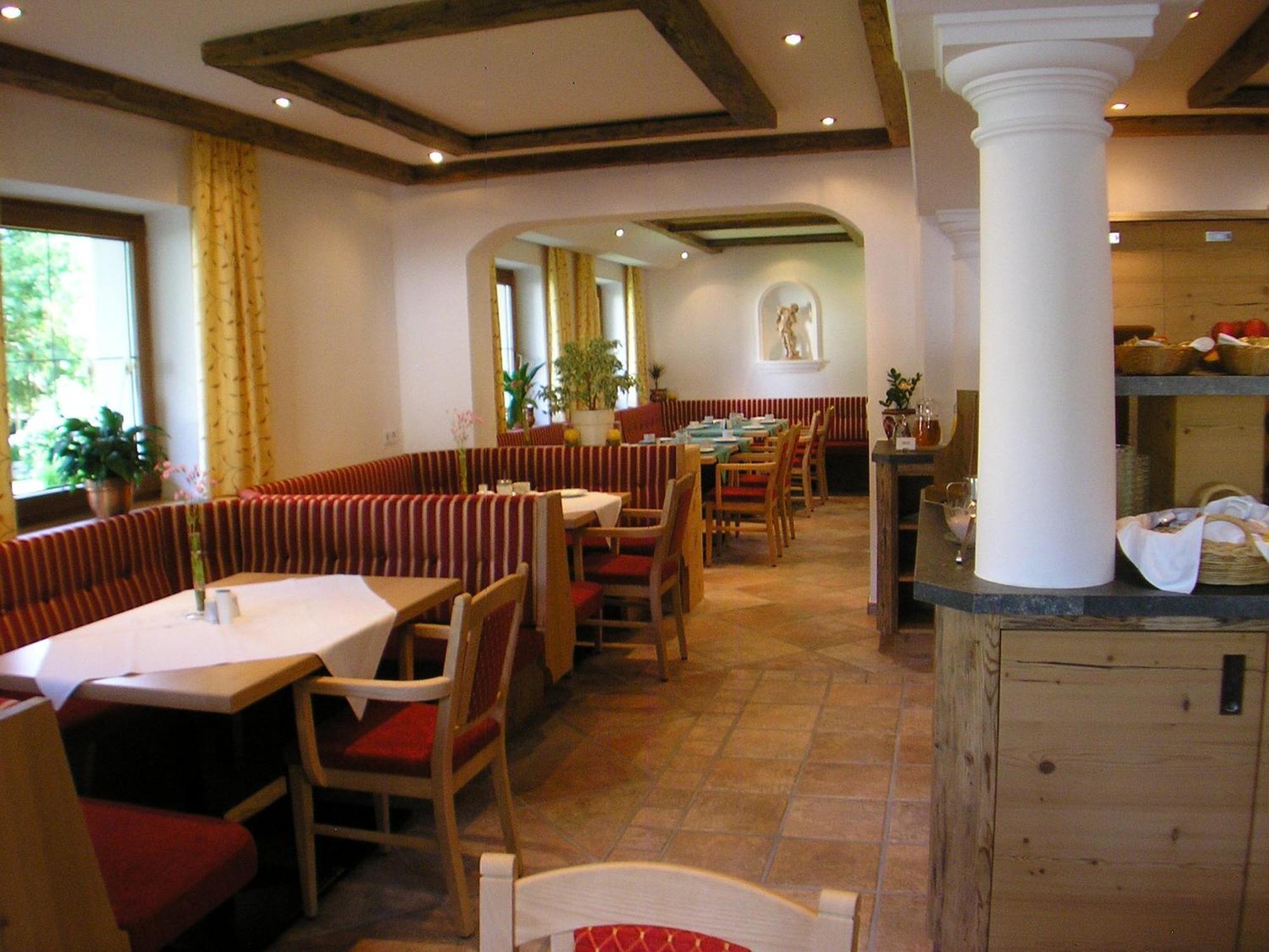 Hotel-Garni Weidacherhof ロイタシュ エクステリア 写真
