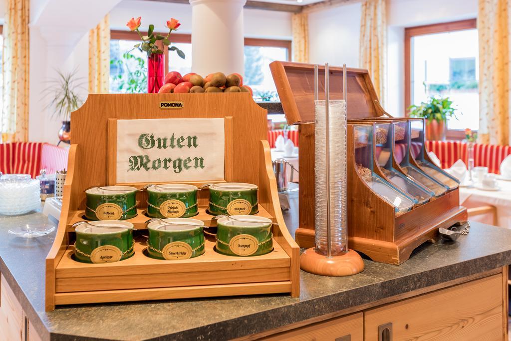 Hotel-Garni Weidacherhof ロイタシュ エクステリア 写真